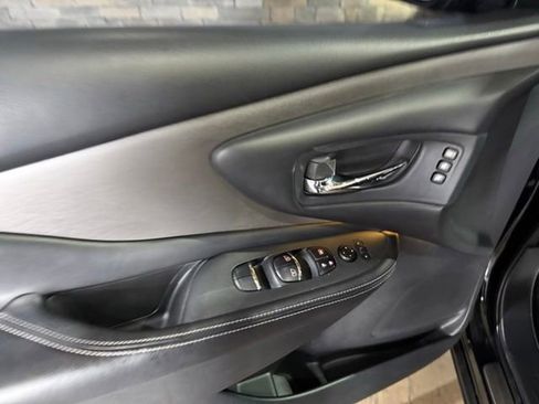 Used 2019 Nissan Murano SL FWD image 13