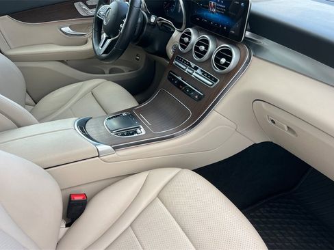 Used 2021 Mercedes-Benz GLC 300 GLC 300 image 15