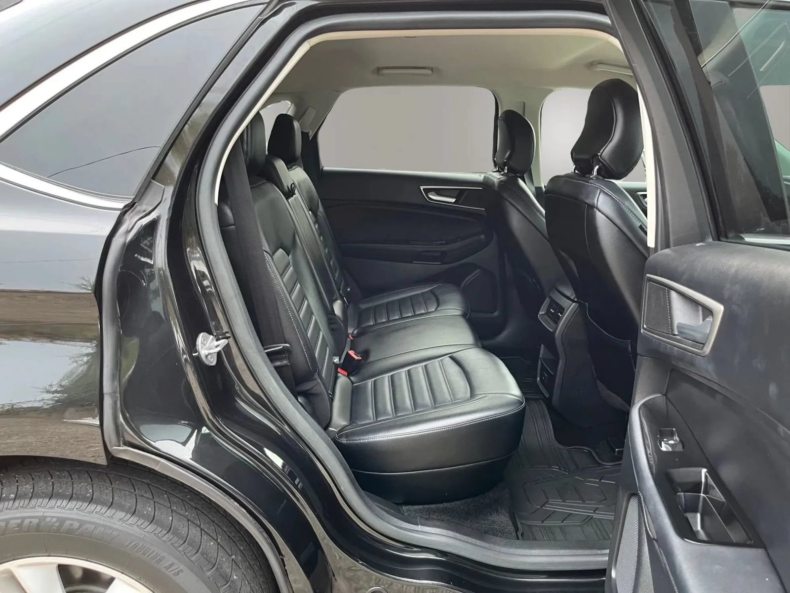 Used 2015 Ford Edge SEL w/ Equipment Group 201A AWD/4WD image 14