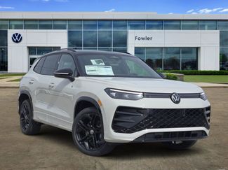 New 2026 Volkswagen Tiguan SE R-Line video 1