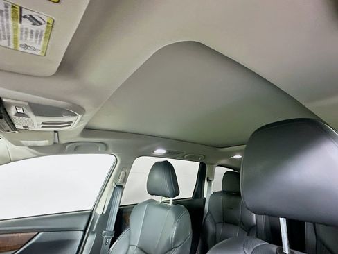 Certified 2025 Subaru Ascent Touring image 30
