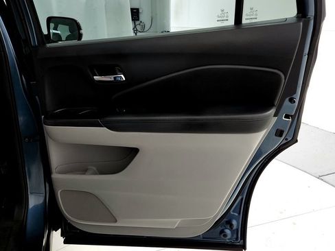 Used 2019 Honda Pilot EX image 19