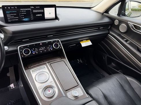 Used 2022 Genesis GV80 2.5T w/ Prestige Package 04 image 17