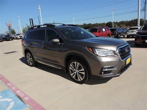 Used 2022 Subaru Ascent Limited w/ Technology Package image 3