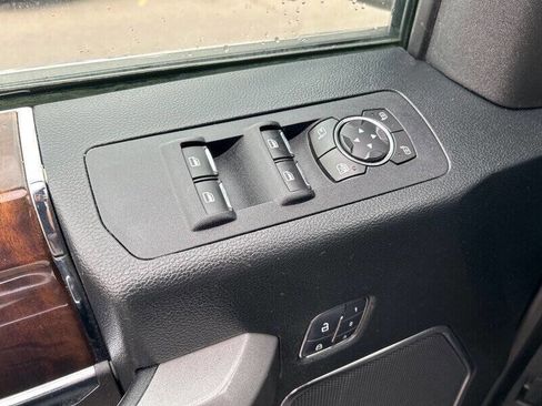 Used 2016 Ford F150 Platinum w/ Equipment Group 701A Luxury image 28