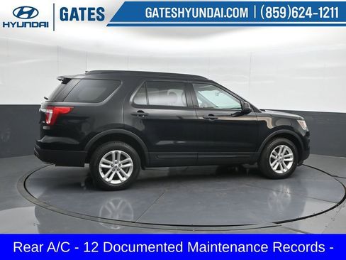 Used 2017 Ford Explorer 4WD image 3