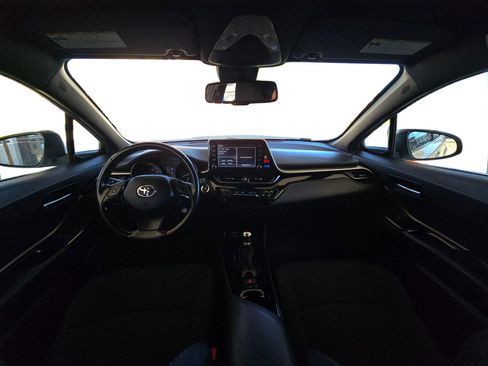 Used 2019 Toyota C-HR XLE image 23