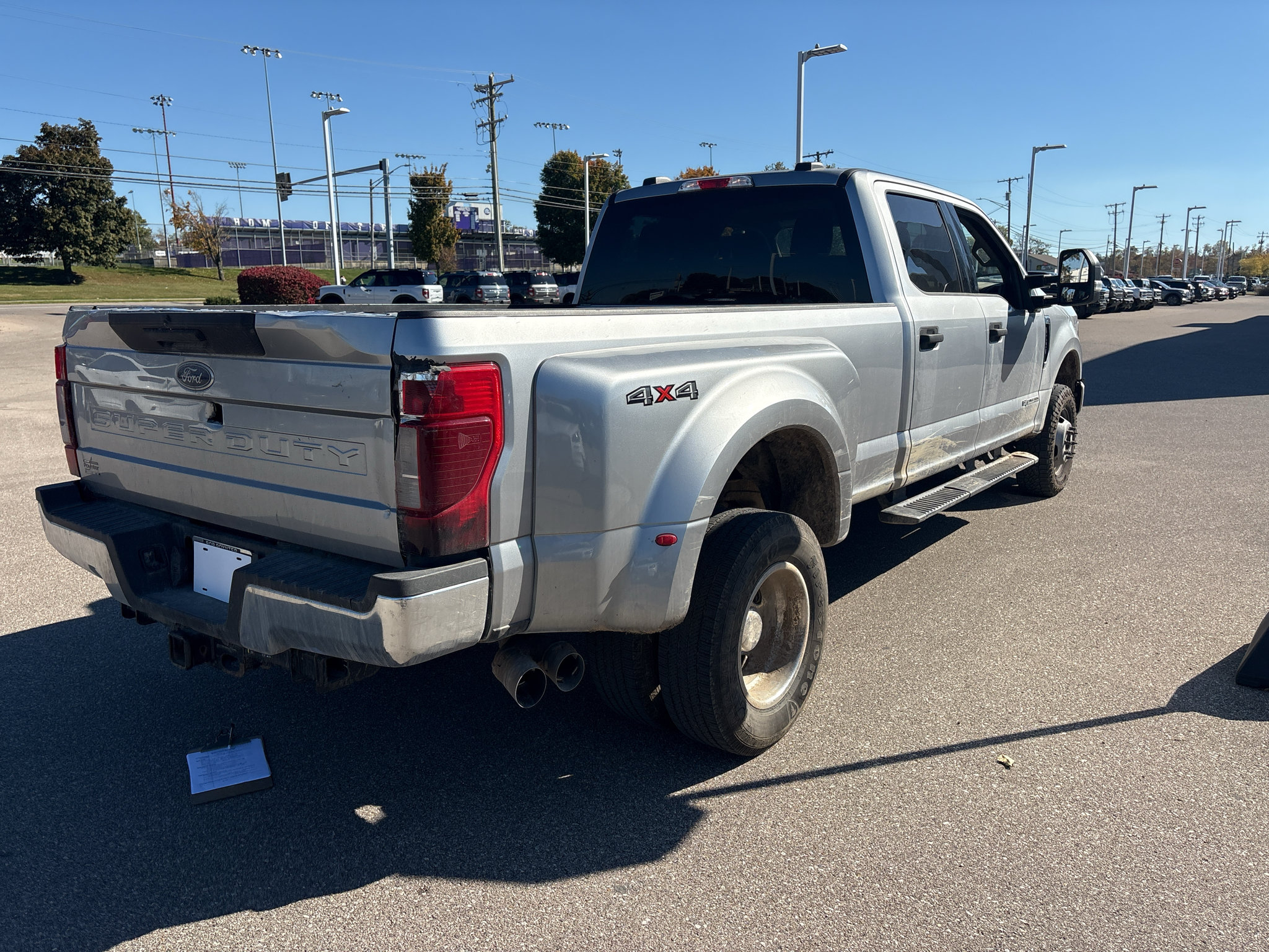 Used 2022 Ford F350 XLT AWD/4WD image 3