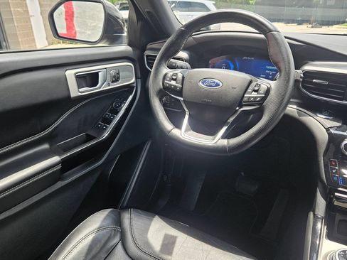 Used 2021 Ford Explorer ST w/ Equipment Group 401A AWD/4WD image 9