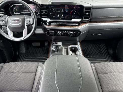 Used 2025 GMC Sierra 1500 Elevation w/ Preferred Package AWD/4WD image 17