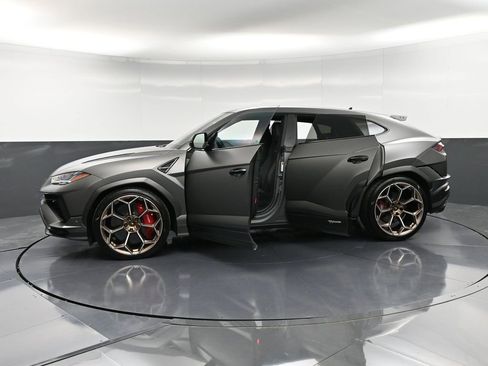 Used 2024 Lamborghini Urus Performante image 42