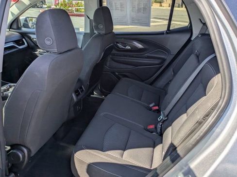 Used 2024 GMC Terrain SLE image 13