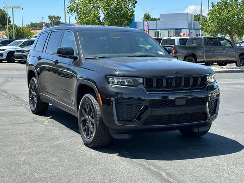 New 2026 Jeep Grand Cherokee L 4WD image 10