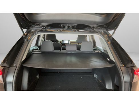 Used 2022 Toyota RAV4 XLE FWD image 30
