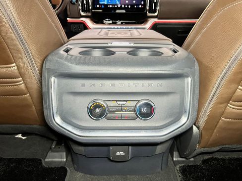Used 2025 Ford Expedition Max King Ranch AWD/4WD image 21