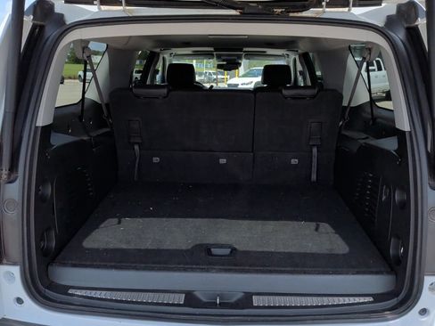 Used 2017 Chevrolet Suburban LT AWD/4WD image 40