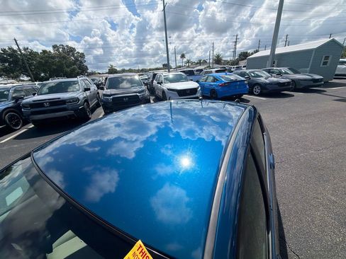 Used 2011 Honda Insight EX image 18