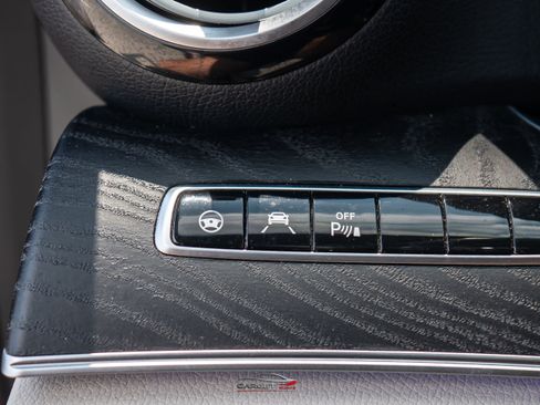 Used 2019 Mercedes-Benz E 300 image 38