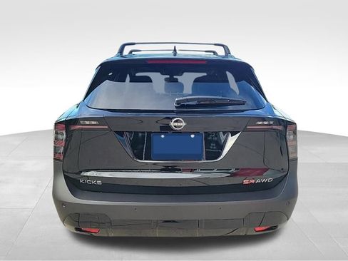 New 2026 Nissan Kicks SR w/ SR Premium Package image 4