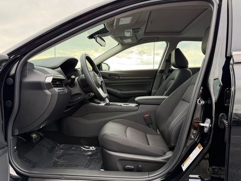 New 2026 Nissan Altima 2.5 SV w/ SV Special Edition Package FWD image 11