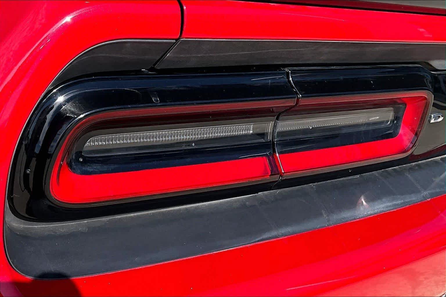 Used 2016 Dodge Challenger SRT Hellcat RWD image 29