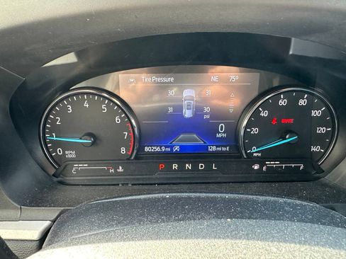 Used 2021 Ford Explorer XLT w/ Equipment Group 202A RWD image 10
