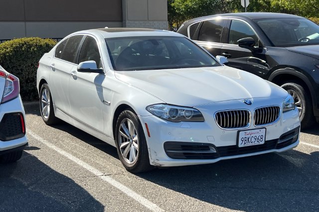 Used 2014 BMW 528i Sedan RWD image 2