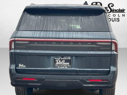 New 2026 Lincoln Navigator L Reserve w/ Jet Appearance Package image 4