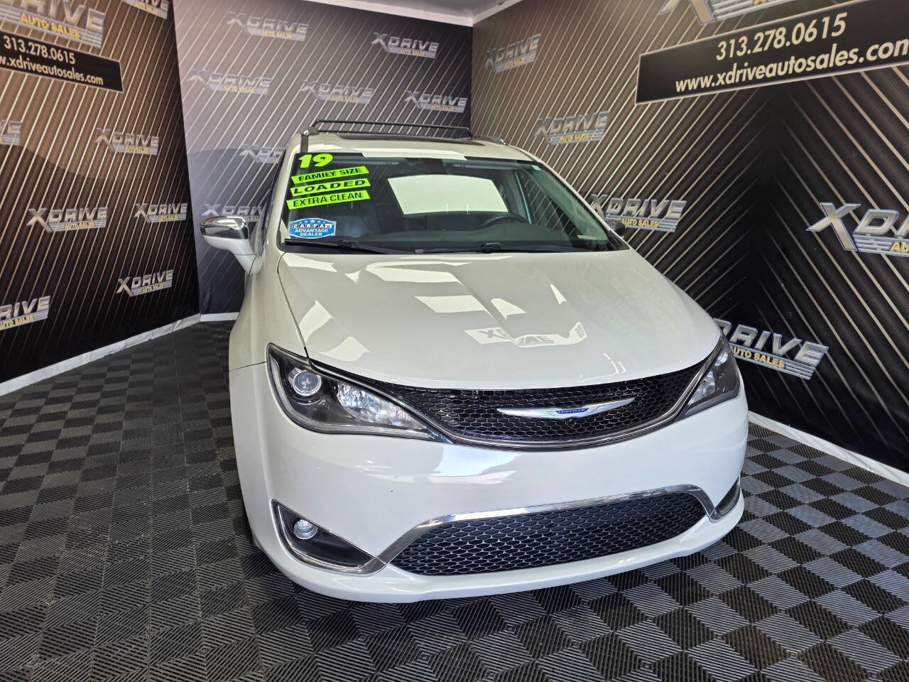 Used 2019 Chrysler Pacifica Limited FWD image 5