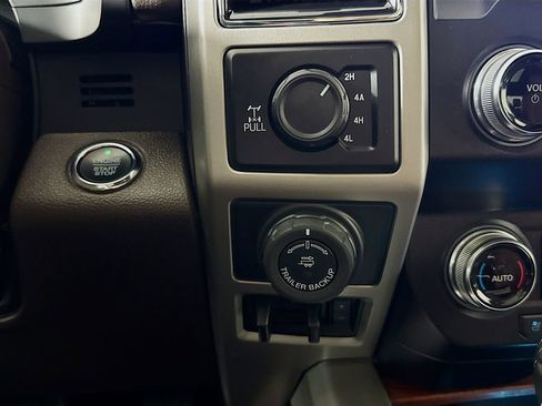 Used 2020 Ford F150 King Ranch w/ Technology Package image 22