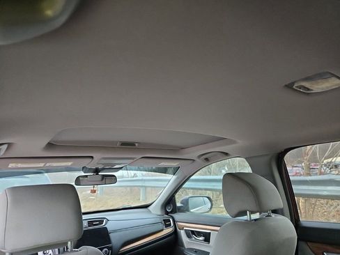 Used 2019 Honda CR-V EX image 9