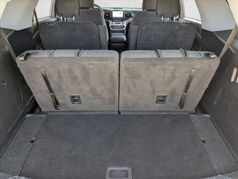 Certified 2023 Ford Explorer XLT image 6