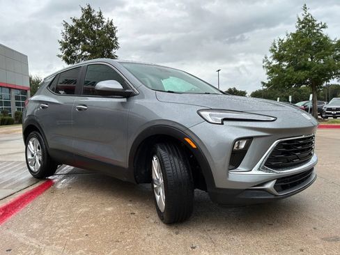 Used 2025 Buick Encore GX Preferred FWD image 4