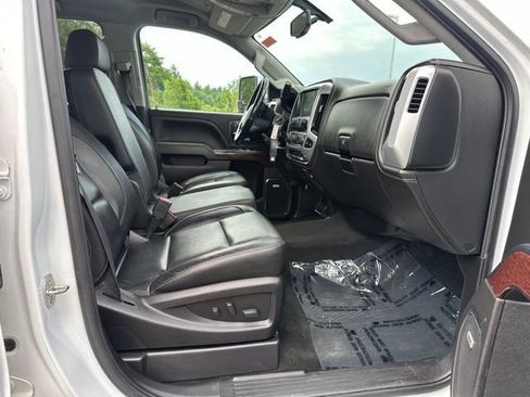Used 2018 GMC Sierra 2500 SLT w/ Duramax Plus Package AWD/4WD image 12