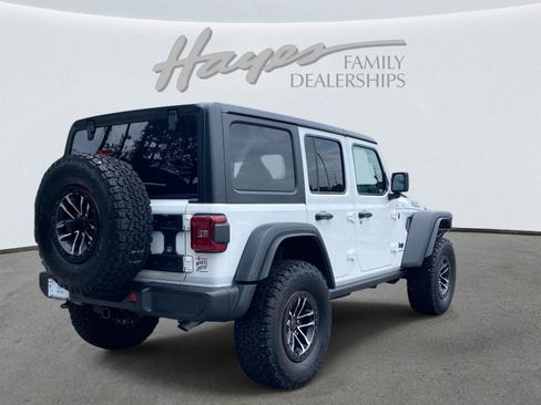 Used 2026 Jeep Wrangler Unlimited Sport AWD/4WD image 3