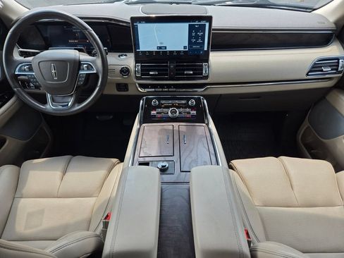 Used 2024 Lincoln Navigator Reserve AWD/4WD image 16