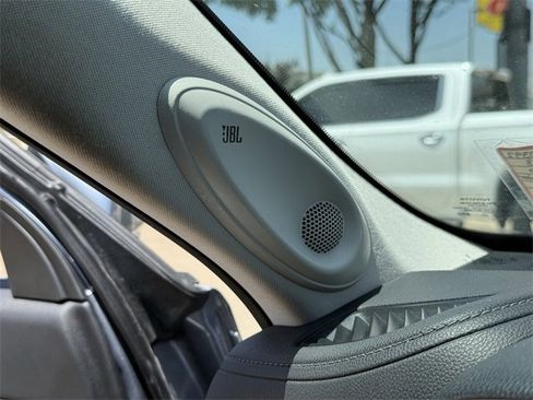 Used 2023 Toyota Highlander Limited image 26