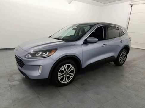Used 2022 Ford Escape SEL image 3