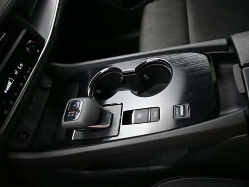Used 2024 Nissan Rogue SV FWD image 21