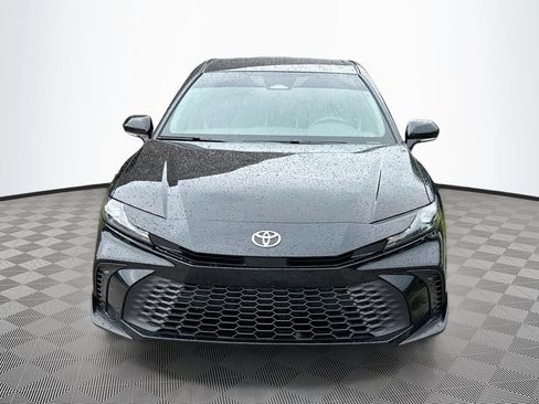 Used 2026 Toyota Camry SE FWD image 2