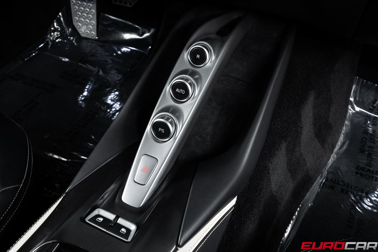 Used 2020 Ferrari 812 Superfast RWD image 33