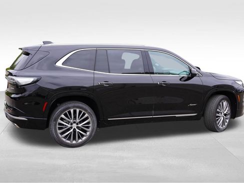 Used 2025 Buick Enclave Avenir AWD/4WD image 4