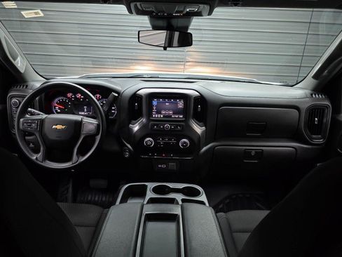 Used 2025 Chevrolet Silverado 1500 W/T AWD/4WD image 14