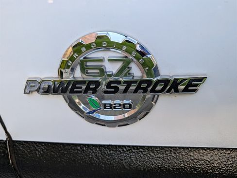Used 2014 Ford F250 XL w/ Power Equipment Group AWD/4WD image 12