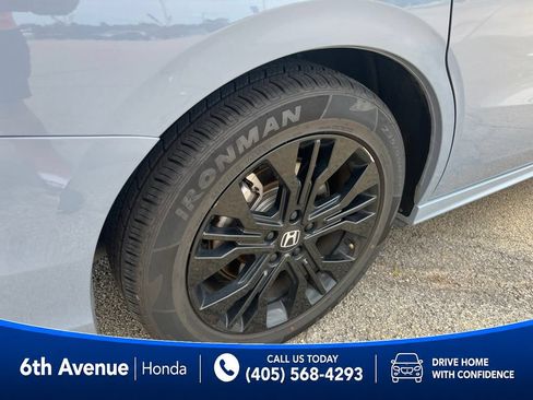Used 2025 Honda Odyssey Sport-L image 11
