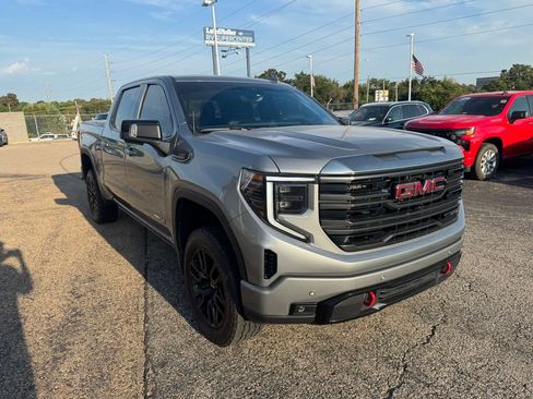 Used 2024 GMC Sierra 1500 AT4 w/ Technology Package AWD/4WD image 1