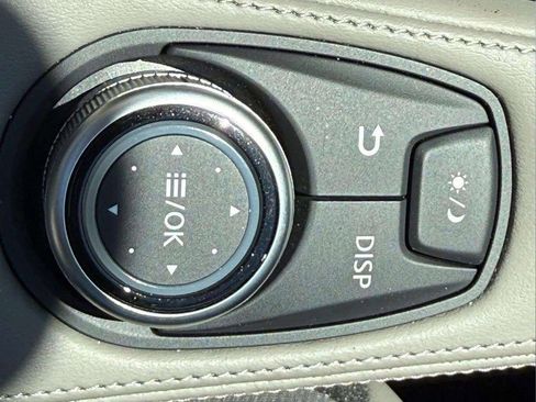 Used 2023 INFINITI QX50 Luxe image 43