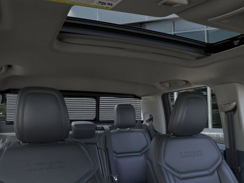 New 2025 Ford Maverick Lobo image 12