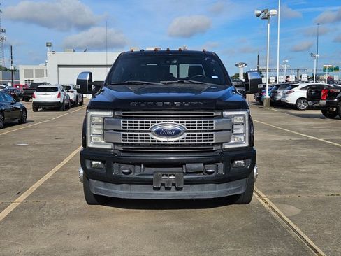 Used 2017 Ford F350 Platinum w/ Platinum Ultimate Package AWD/4WD image 2