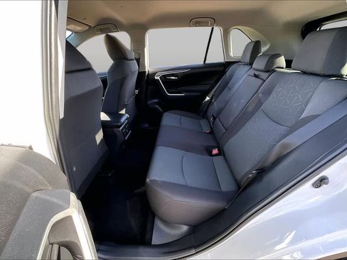 Used 2024 Toyota RAV4 XLE FWD image 19